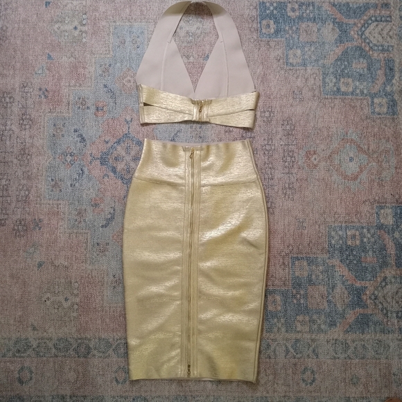 Bella Barnett 2 Piece Gold Bandage Set - Picture 9 of 12